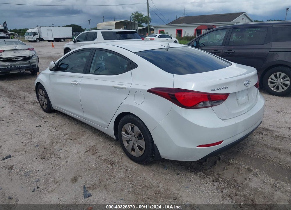 2016 HYUNDAI ELANTRA SE VIN: 5NPDH4AE0GH671421