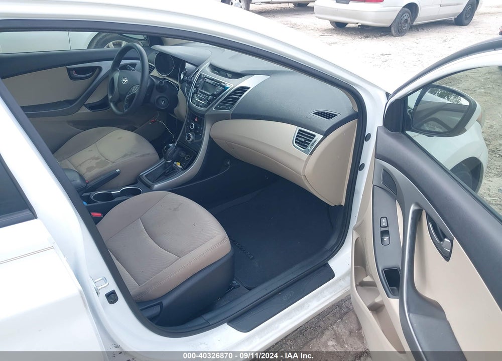 2016 HYUNDAI ELANTRA SE VIN: 5NPDH4AE0GH671421