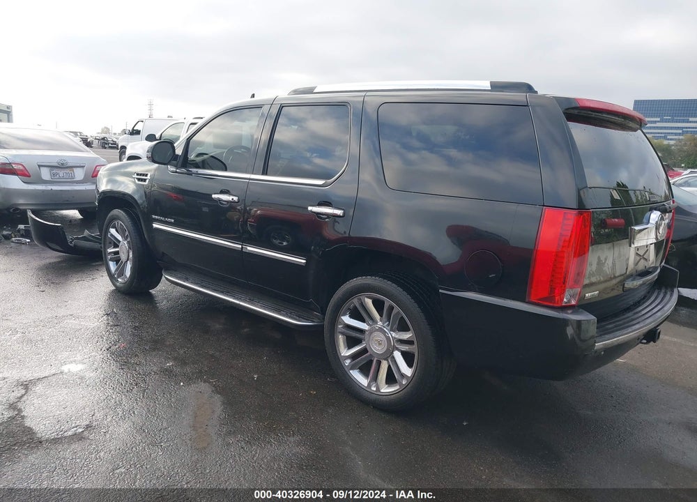 2010 CADILLAC ESCALADE LUXURY VIN: 1GYUKBEF5AR153596