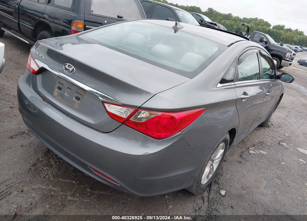 2013 HYUNDAI SONATA GLS VIN: 5NPEB4AC6DH678339