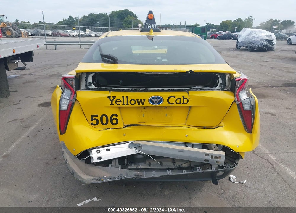 2018 TOYOTA PRIUS THREE VIN: JTDKARFU3J3062853