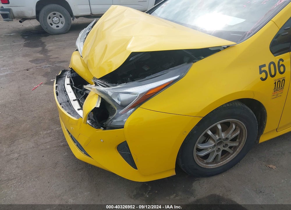 2018 TOYOTA PRIUS THREE VIN: JTDKARFU3J3062853