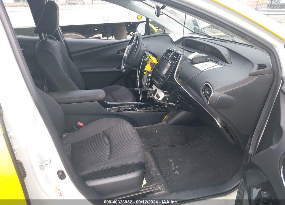2018 TOYOTA PRIUS THREE VIN: JTDKARFU3J3062853
