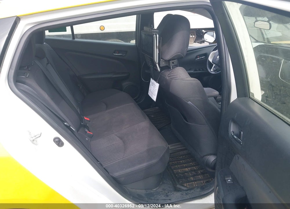 2018 TOYOTA PRIUS THREE VIN: JTDKARFU3J3062853