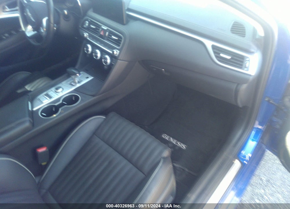2022 GENESIS G70 2.0T AWD VIN: KMTG34TA6NU101904
