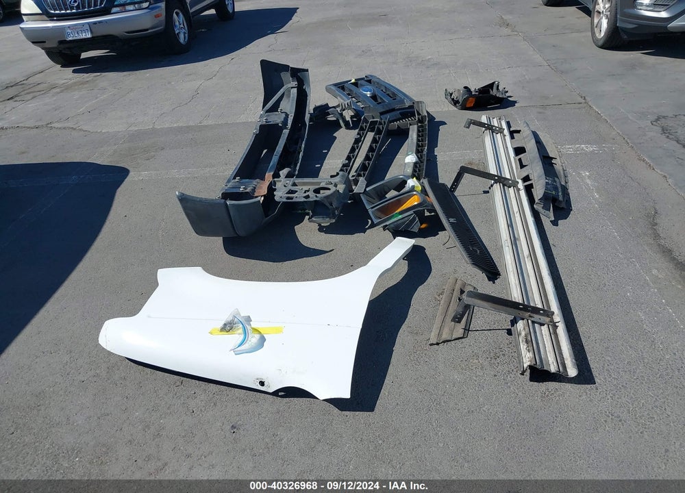 2011 FORD E-350 SUPER DUTY XL VIN: 1FBSS3BL7BDA00217