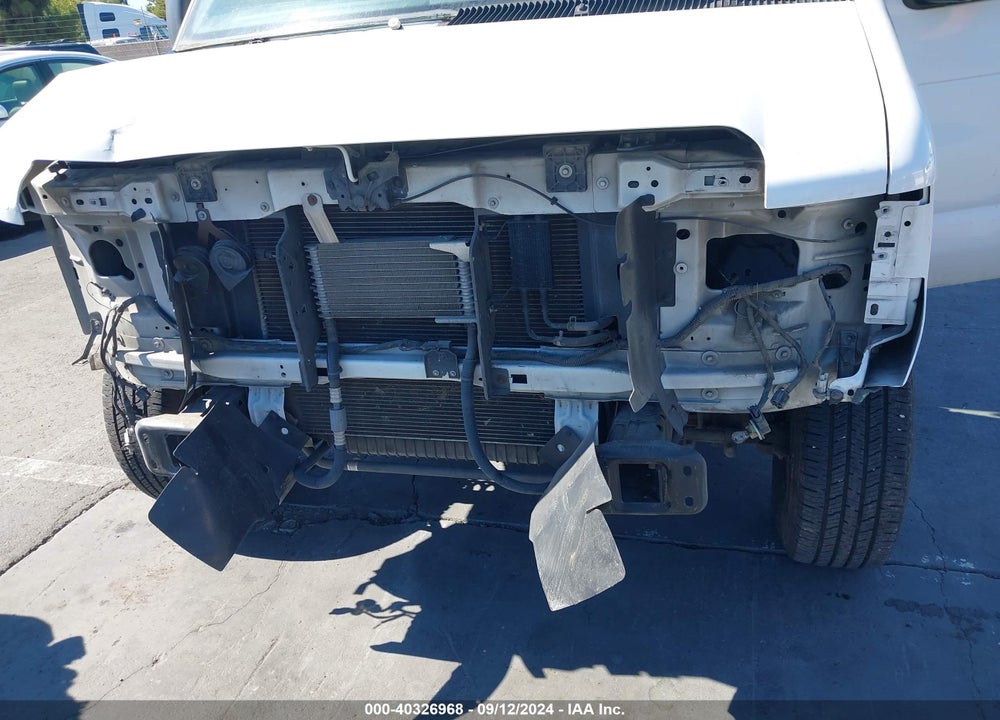 2011 FORD E-350 SUPER DUTY XL VIN: 1FBSS3BL7BDA00217