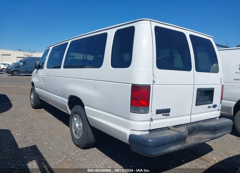2011 FORD E-350 SUPER DUTY XL VIN: 1FBSS3BL7BDA00217