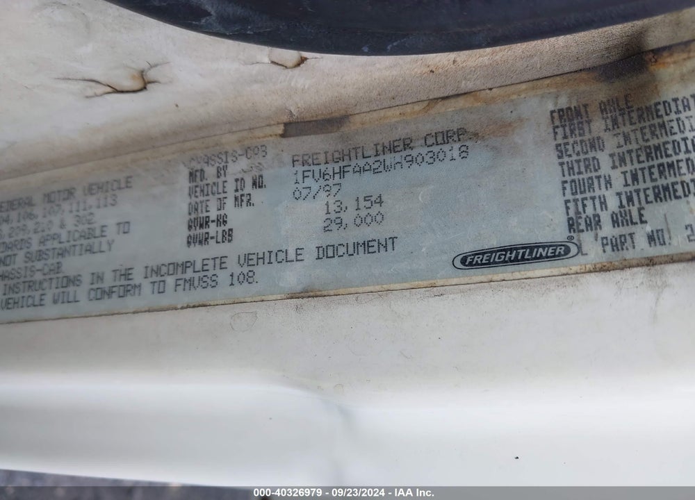 1998 FREIGHTLINER MEDIUM CONVENTIONAL FL70 VIN: 1FV6HFAA2WH903018