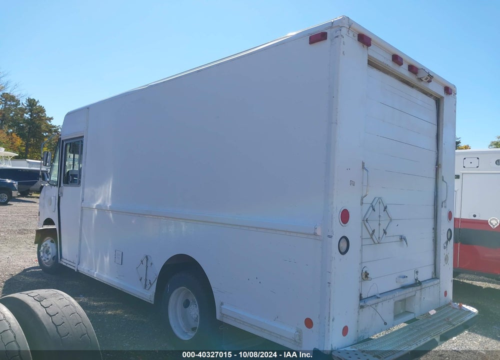 2006 FREIGHTLINER CHASSIS M LINE WALK-IN VAN VIN: 4UZAANBW26CW07083