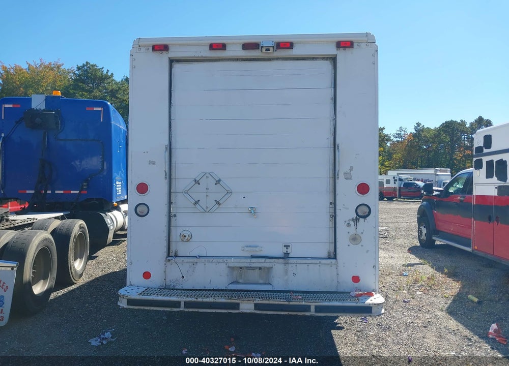 2006 FREIGHTLINER CHASSIS M LINE WALK-IN VAN VIN: 4UZAANBW26CW07083