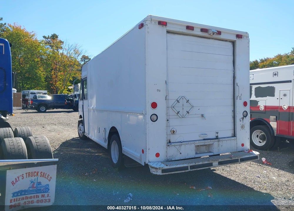 2006 FREIGHTLINER CHASSIS M LINE WALK-IN VAN VIN: 4UZAANBW26CW07083