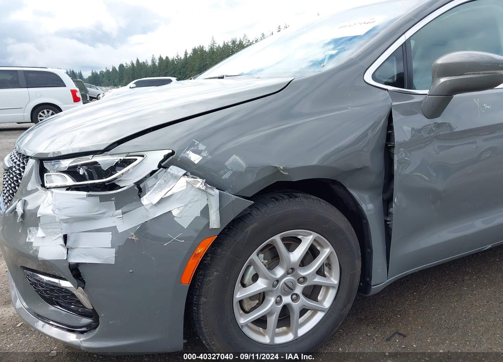 2022 CHRYSLER PACIFICA TOURING L VIN: 2C4RC1BG0NR198297
