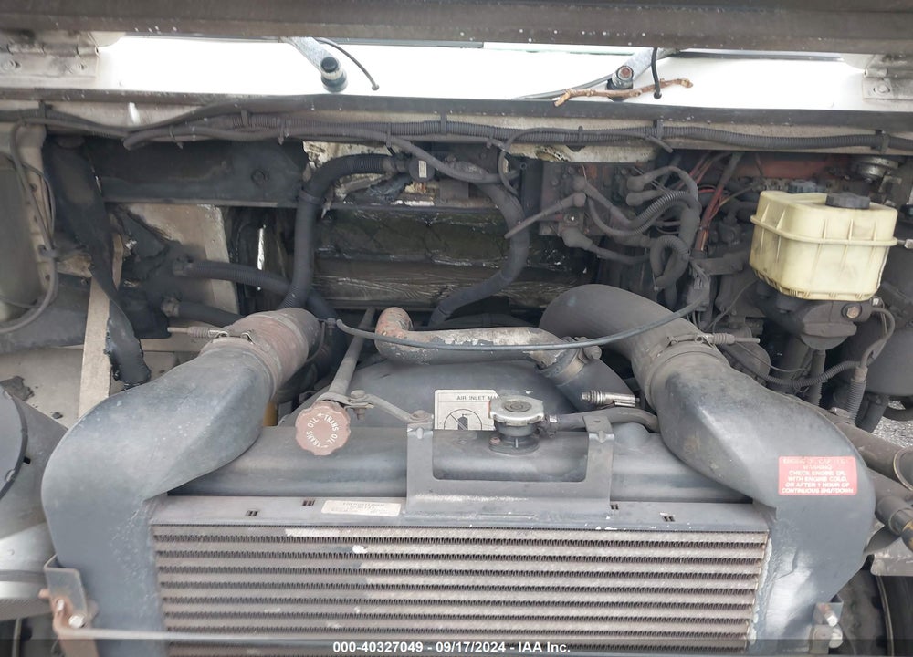 2000 FREIGHTLINER CHASSIS M LINE WALK-IN VAN VIN: 4UZA4FA40YCG64949