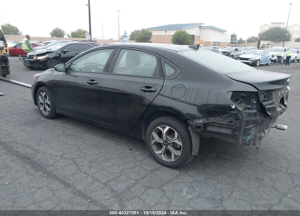 2019 KIA FORTE LXS VIN: 3KPF24AD5KE029257