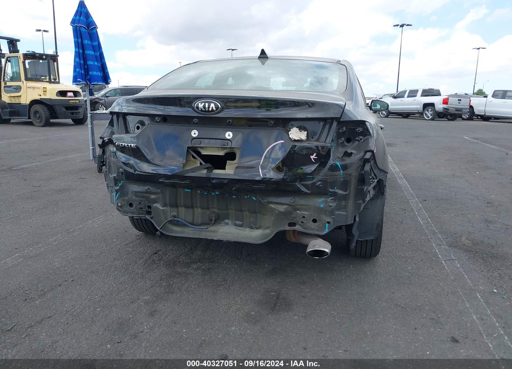 2019 KIA FORTE LXS VIN: 3KPF24AD5KE029257