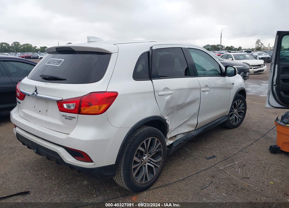 2018 MITSUBISHI OUTLANDER SPORT 2.0 ES VIN: JA4AP3AU5JZ017905