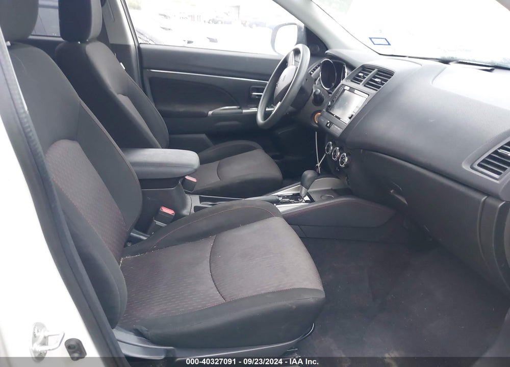 2018 MITSUBISHI OUTLANDER SPORT 2.0 ES VIN: JA4AP3AU5JZ017905