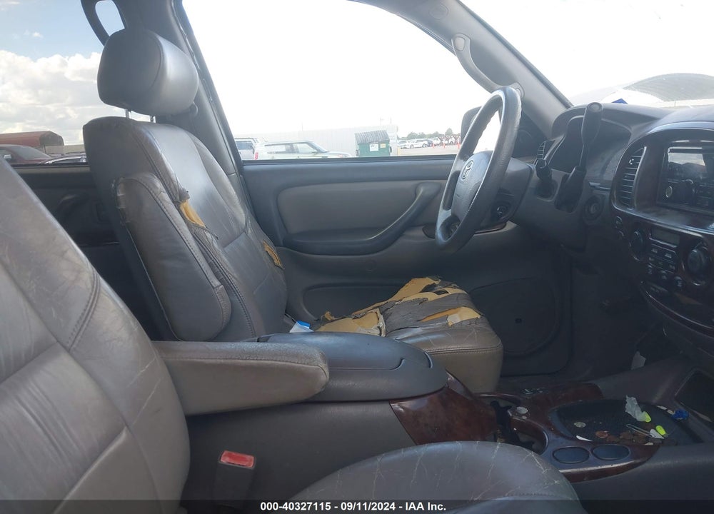 2004 TOYOTA SEQUOIA SR5 V8 VIN: 5TDZT34A24S206474