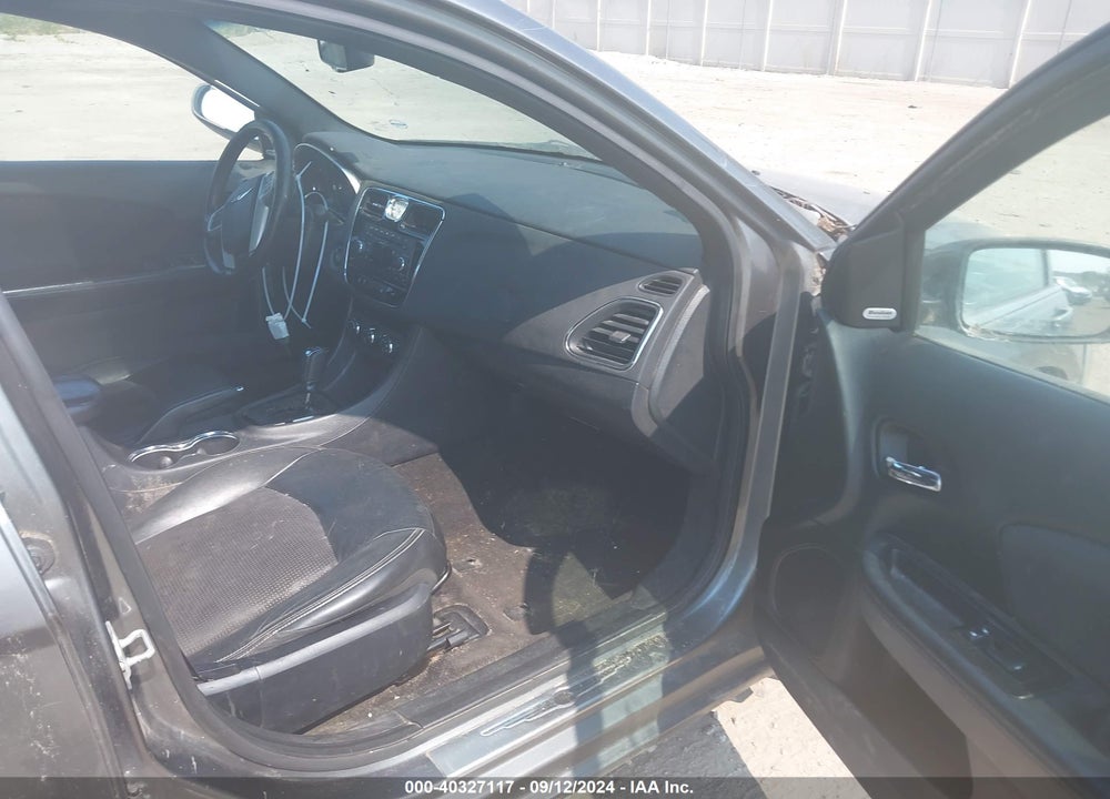 2012 CHRYSLER 200 S VIN: 1C3CCBHG5CN187748