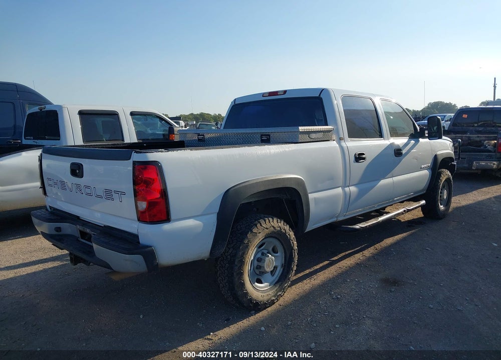 2004 CHEVROLET SILVERADO 2500HD WORK TRUCK VIN: 1GCHC23U34F140986