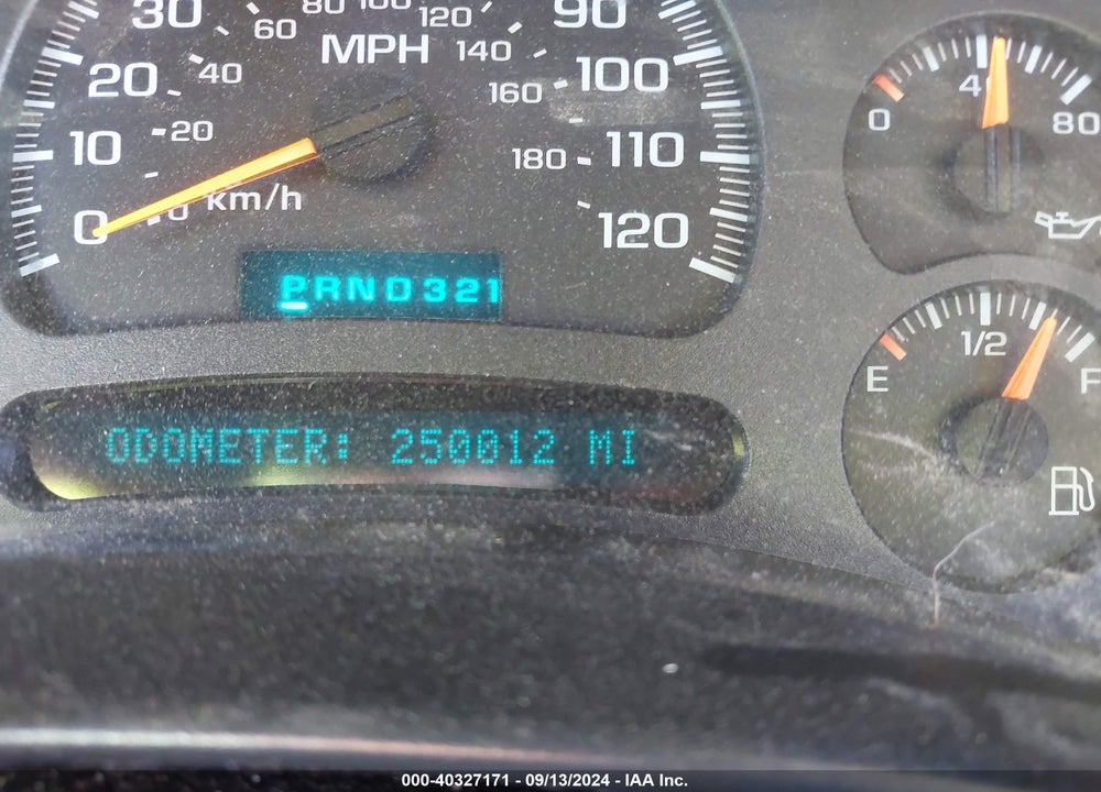 2004 CHEVROLET SILVERADO 2500HD WORK TRUCK VIN: 1GCHC23U34F140986