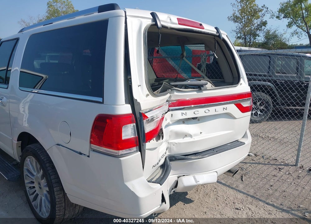 2017 LINCOLN NAVIGATOR L SELECT VIN: 5LMJJ3JT8HEL08570