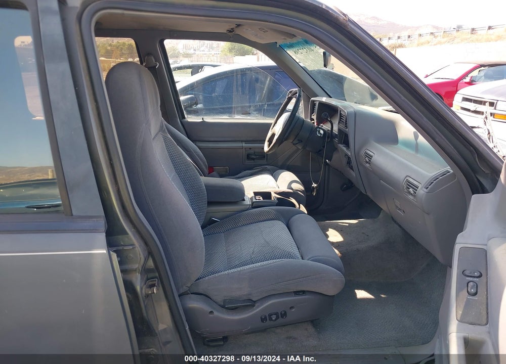 1994 FORD EXPLORER VIN: 1FMDU32XDRUC28907