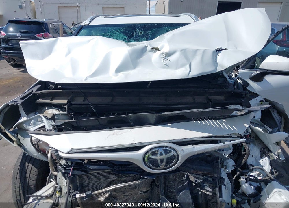 2022 TOYOTA HIGHLANDER XLE VIN: 5TDGZRBHXNS169216