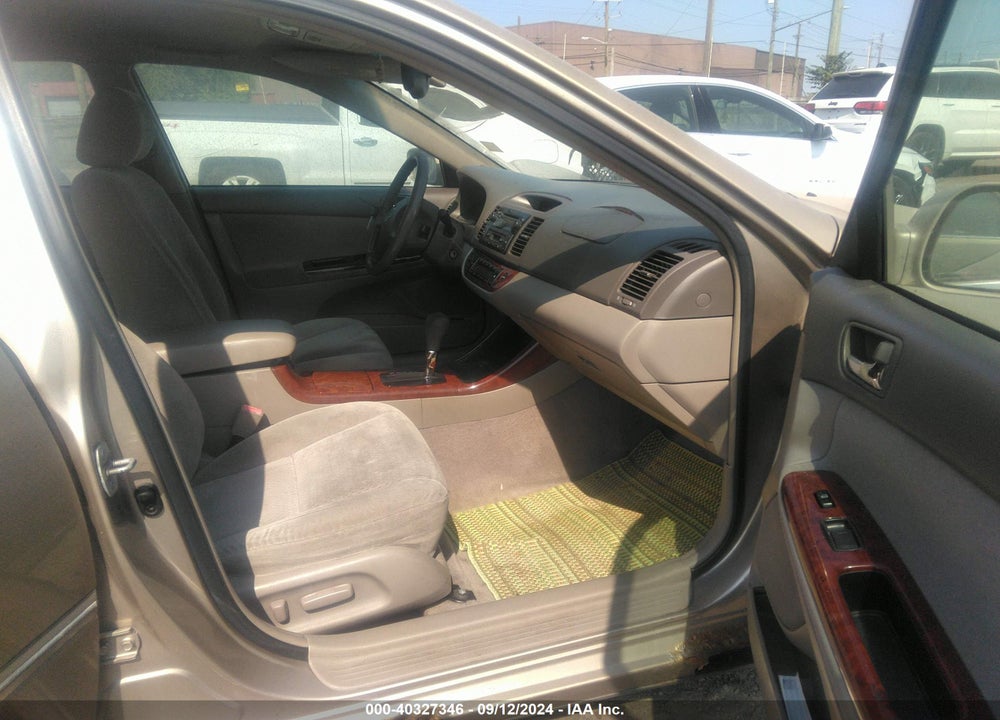 2002 TOYOTA CAMRY XLE V6 VIN: 4T1BF32K92U026675