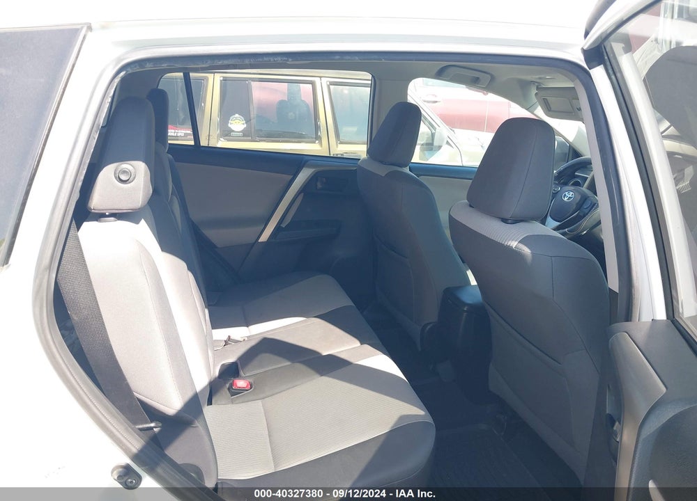 2015 TOYOTA RAV4 LE VIN: 2T3ZFREV5FW228322