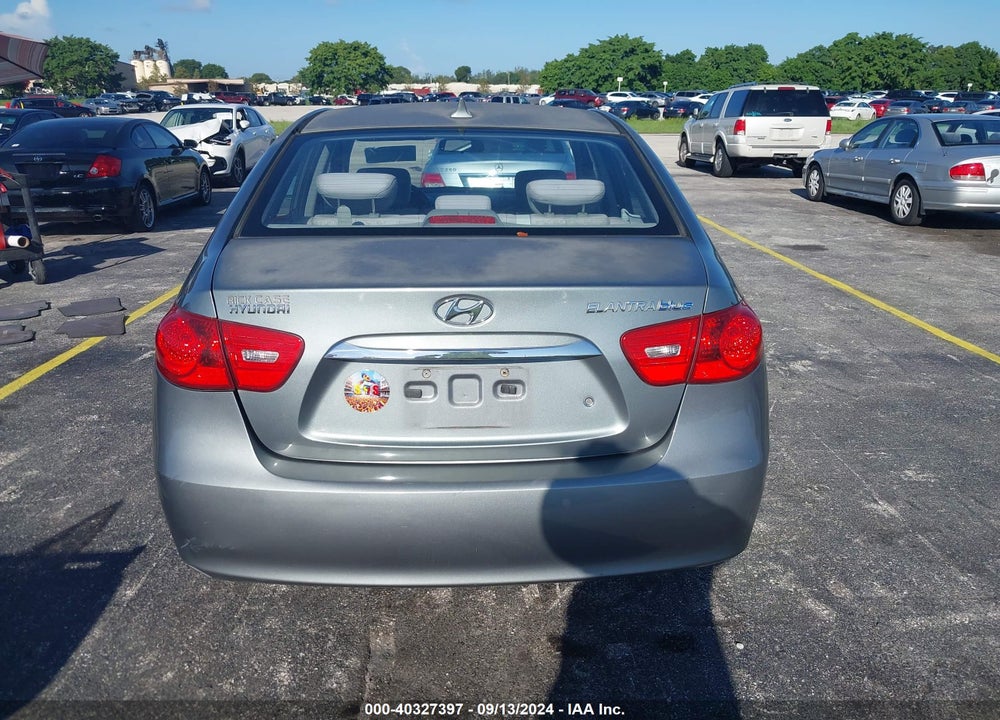 2010 HYUNDAI ELANTRA BLUE VIN: KMHDU4AD7AU837641