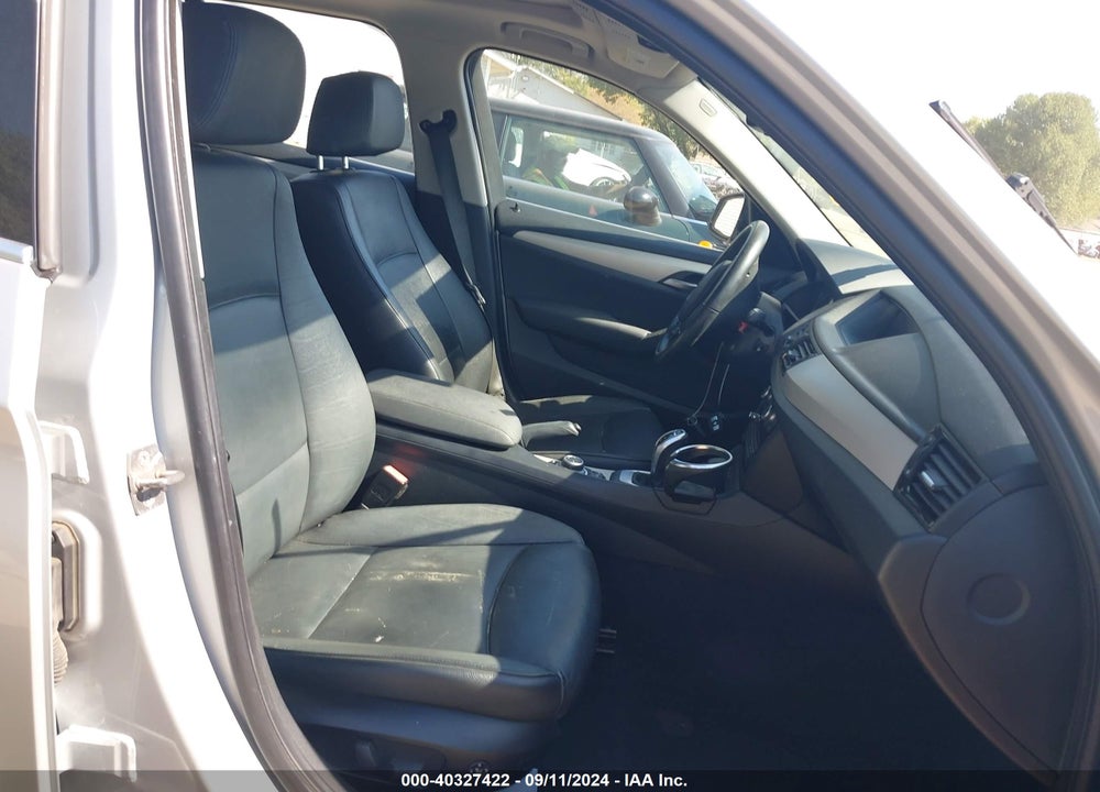 2014 BMW X1 XDRIVE28I VIN: WBAVL1C56EVY10170