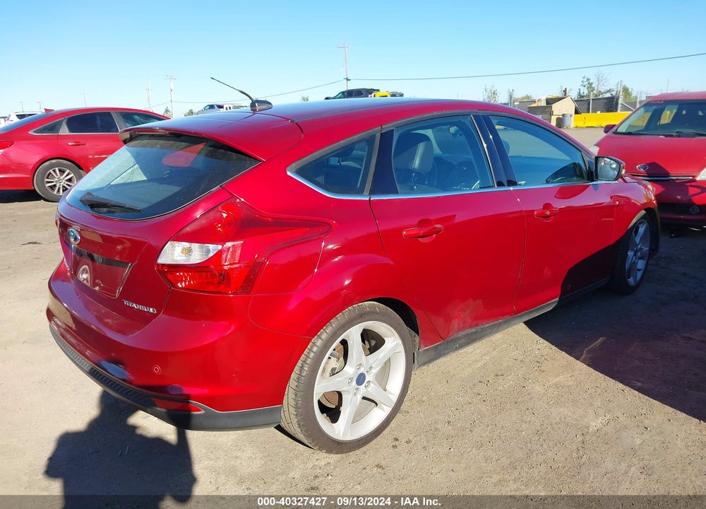 2014 FORD FOCUS TITANIUM VIN: 1FADP3N25EL230508