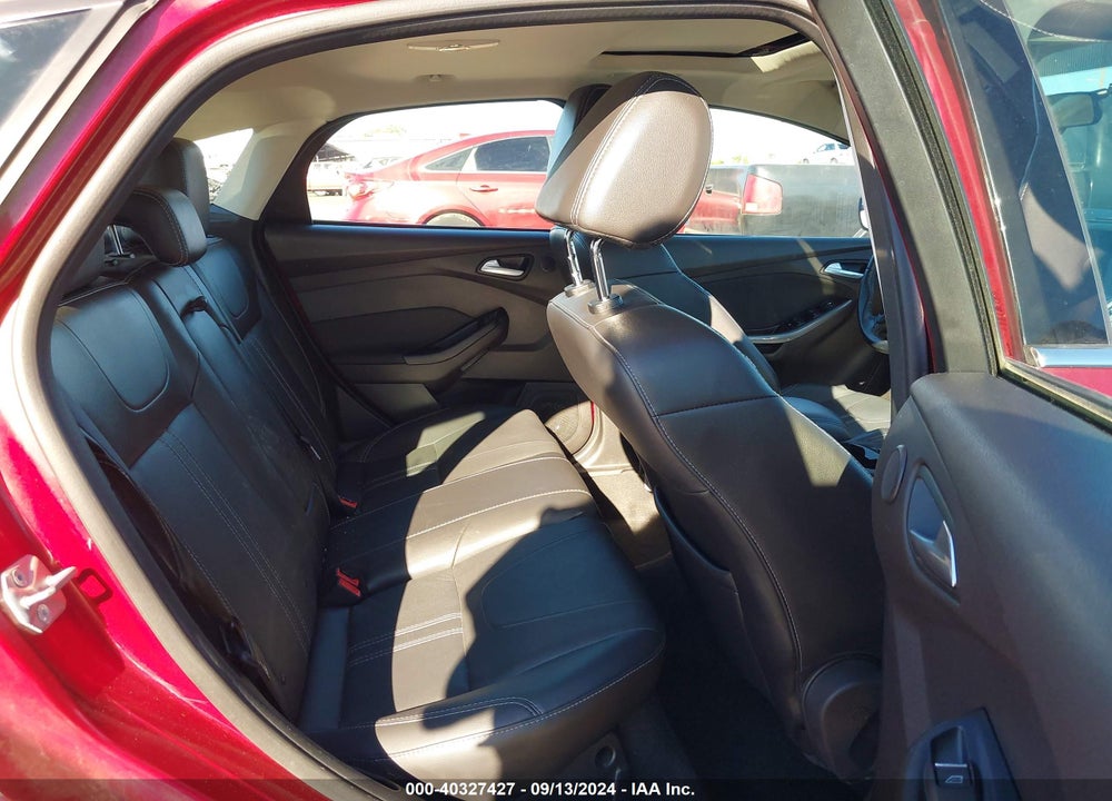 2014 FORD FOCUS TITANIUM VIN: 1FADP3N25EL230508