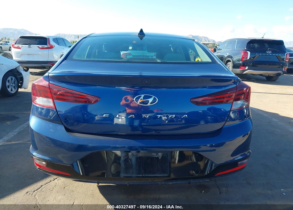 2020 HYUNDAI ELANTRA SEL VIN: 5NPD84LF5LH569726