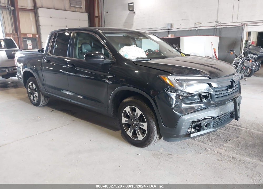 2017 HONDA RIDGELINE RTL VIN: 5FPYK3F5XHB005468