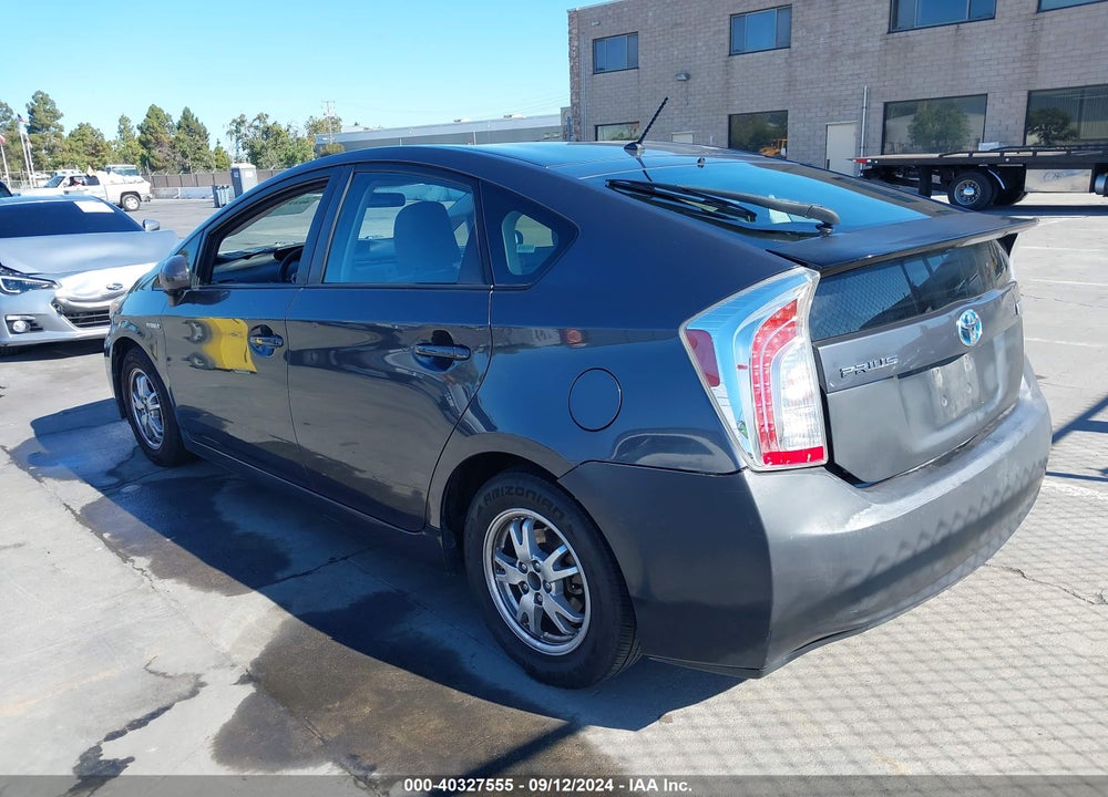 2014 TOYOTA PRIUS TWO VIN: JTDKN3DUXE1776629