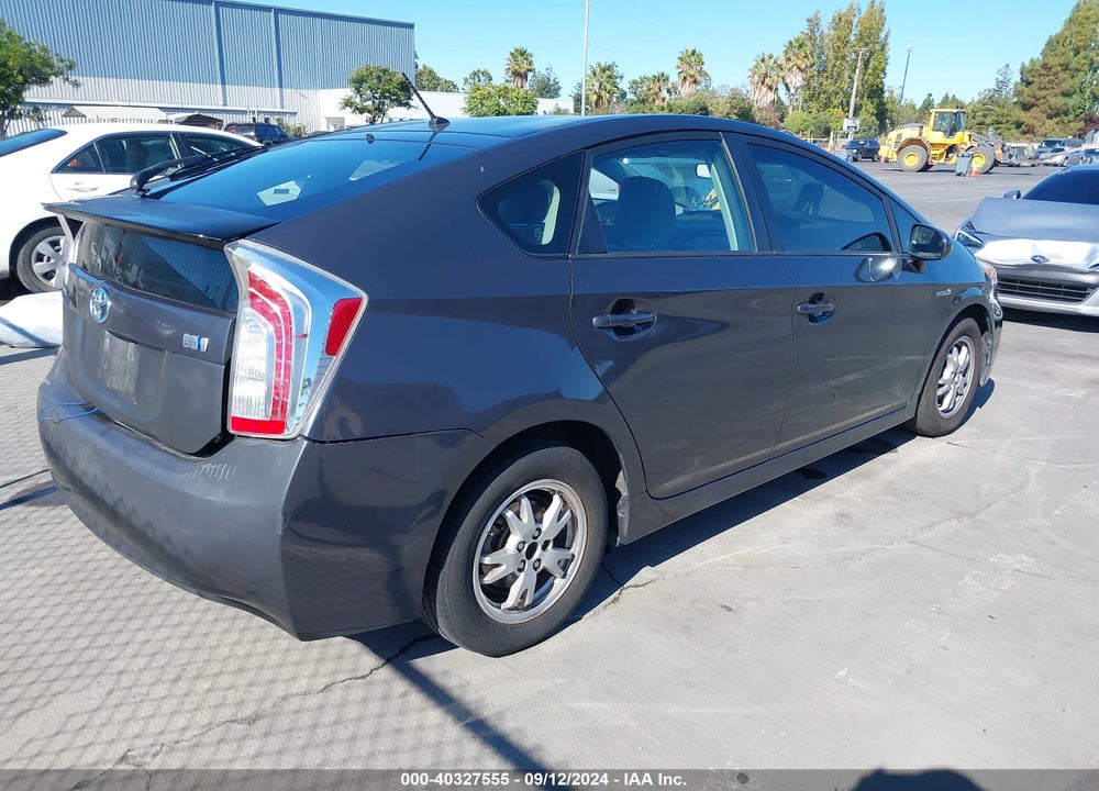 2014 TOYOTA PRIUS TWO VIN: JTDKN3DUXE1776629