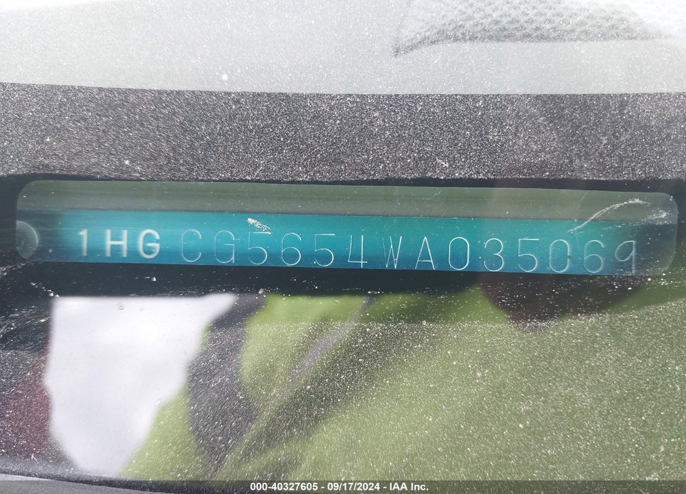 1998 HONDA ACCORD EX VIN: 1HGCG5654WA035069