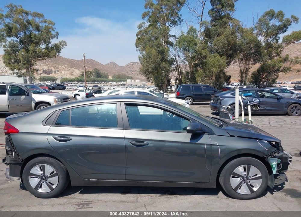 2022 HYUNDAI IONIQ HYBRID BLUE VIN: KMHC65LC8NU268255