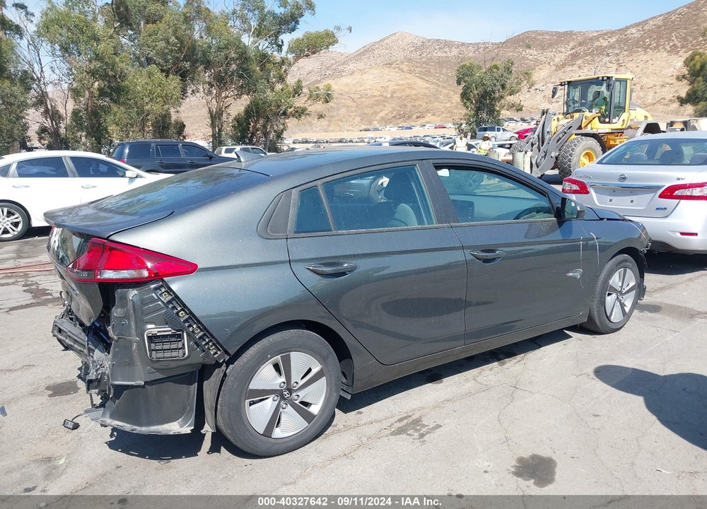 2022 HYUNDAI IONIQ HYBRID BLUE VIN: KMHC65LC8NU268255