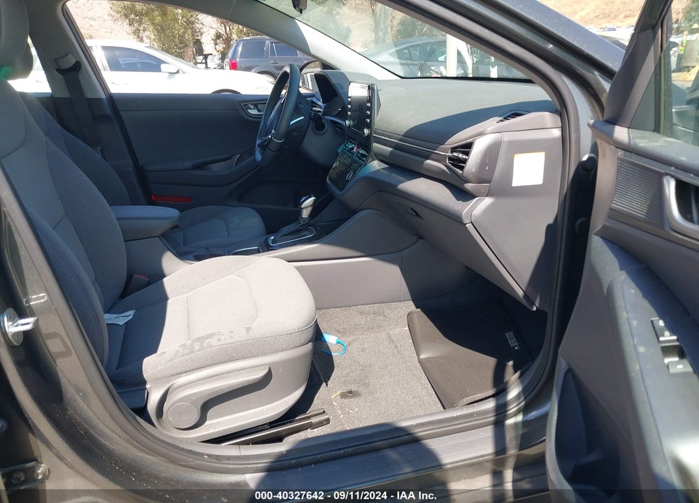 2022 HYUNDAI IONIQ HYBRID BLUE VIN: KMHC65LC8NU268255