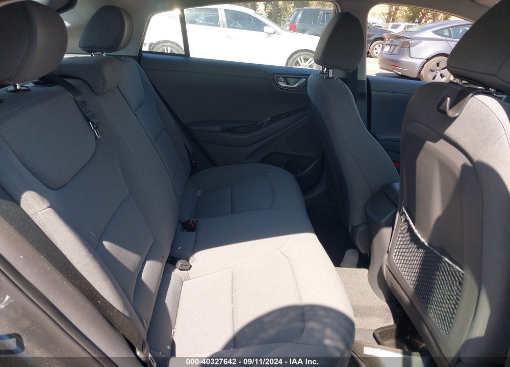 2022 HYUNDAI IONIQ HYBRID BLUE VIN: KMHC65LC8NU268255