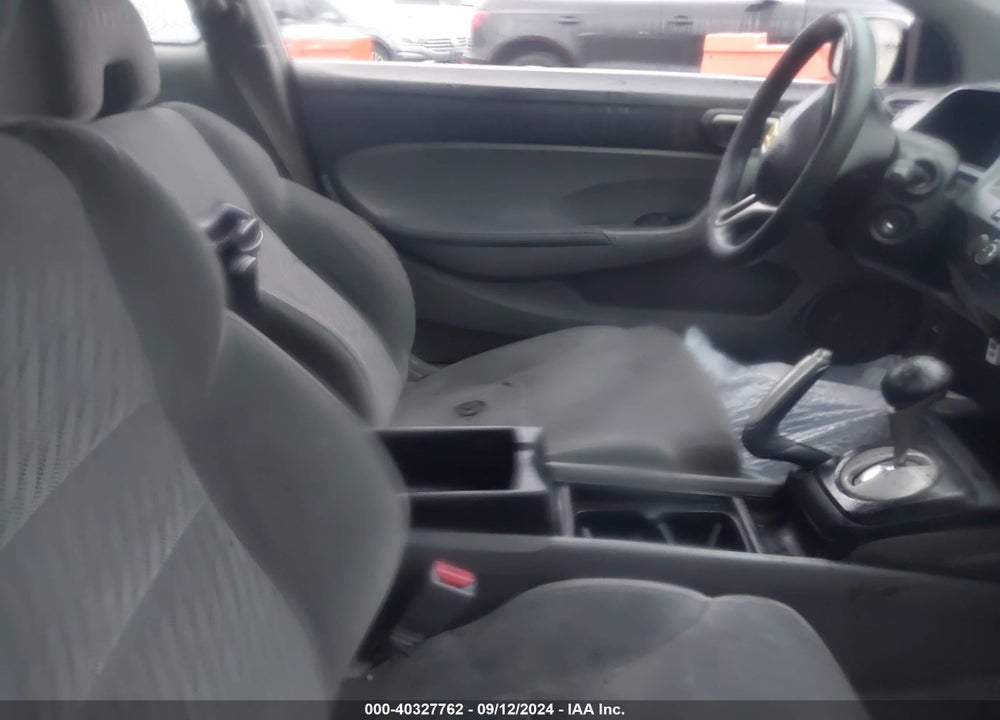 2010 HONDA CIVIC LX VIN: 2HGFG1B67AH506565
