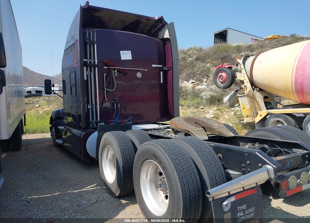 2011 KENWORTH T660 T660 VIN: 1XKADP9X9BJ295103