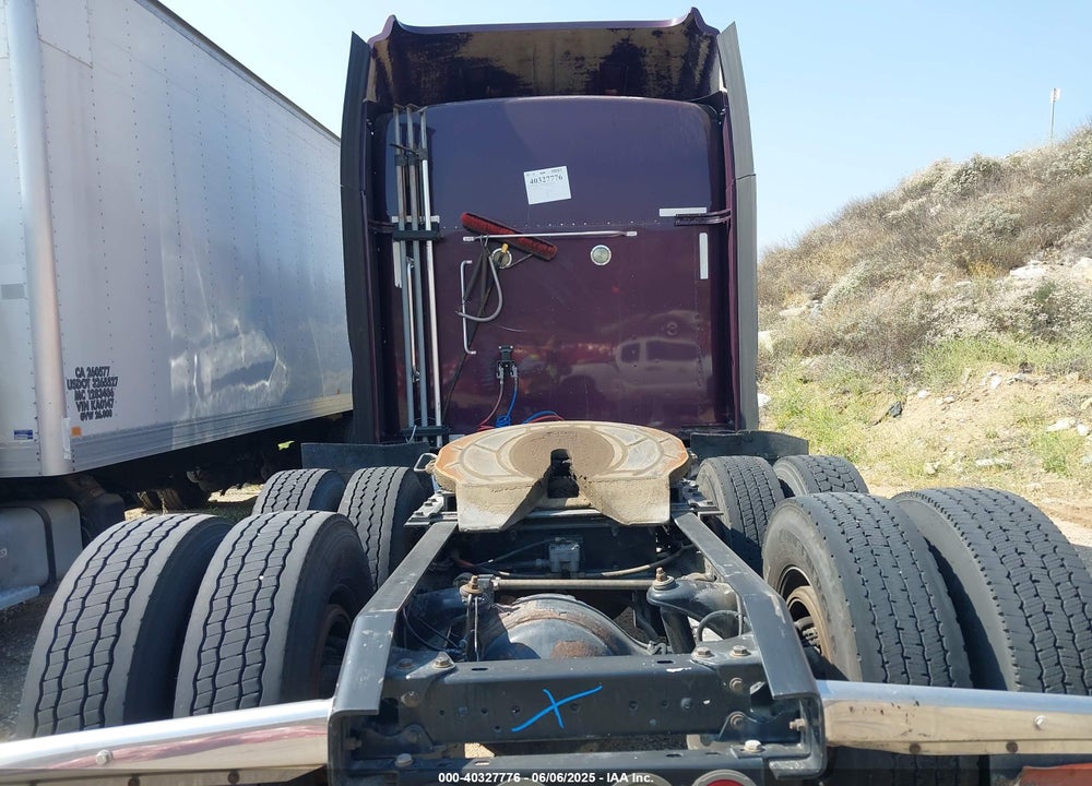 2011 KENWORTH T660 T660 VIN: 1XKADP9X9BJ295103