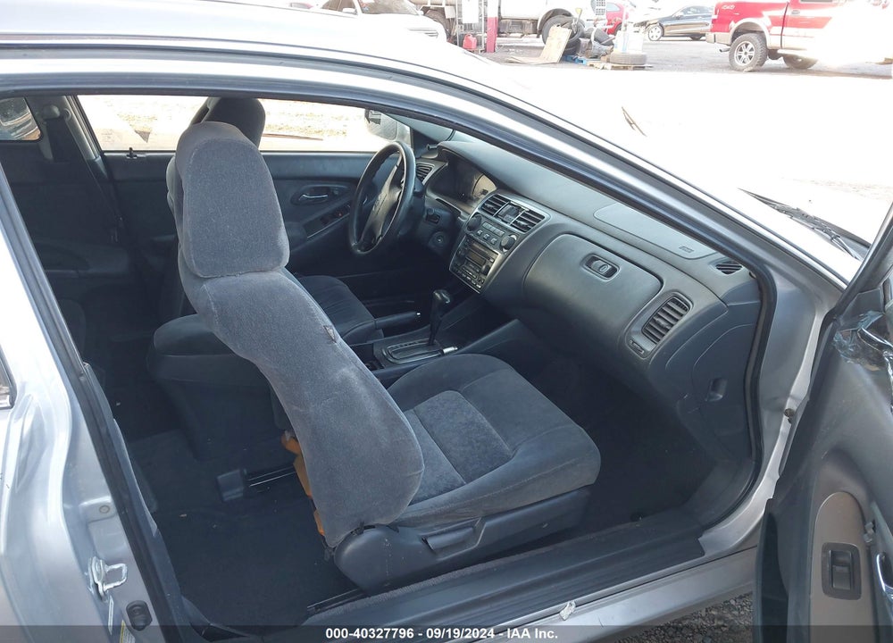 2001 HONDA ACCORD 2.3 EX VIN: 1HGCG32501A033130