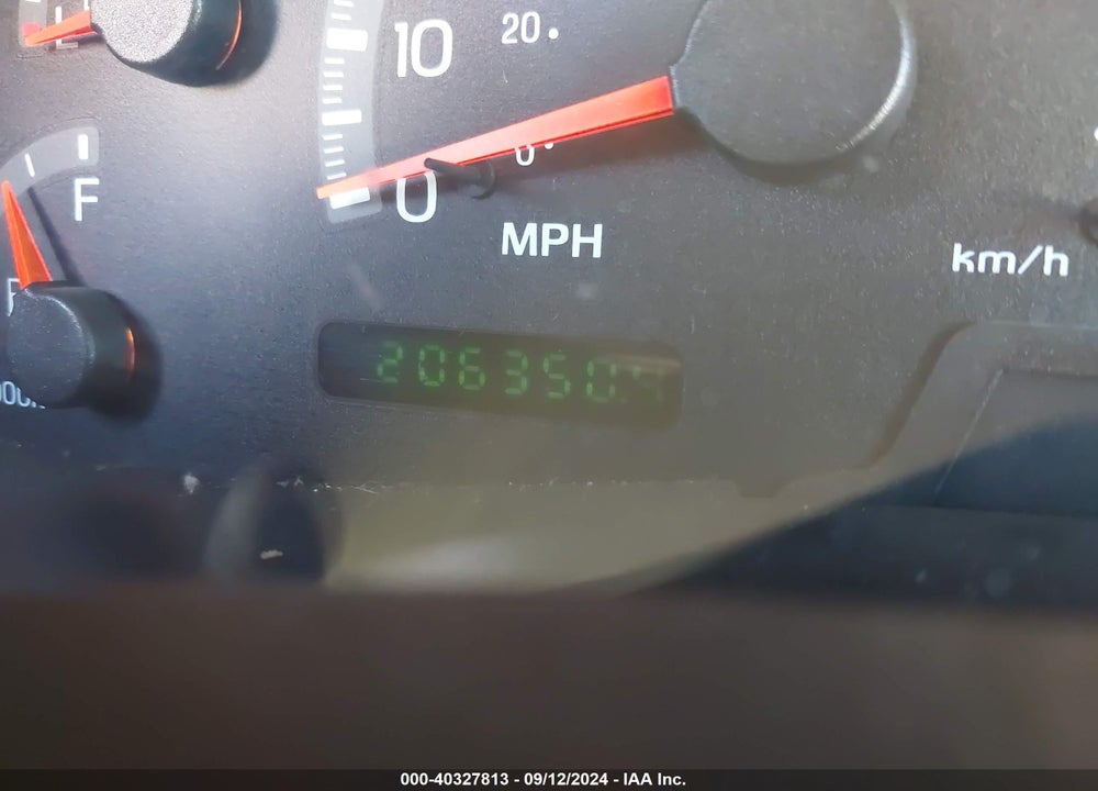 2002 FORD F-150 LARIAT/XLT VIN: 1FTRW07L62KC33457