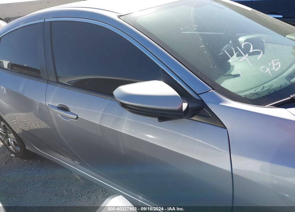 2017 HONDA CIVIC LX VIN: 2HGFC2F57HH517076